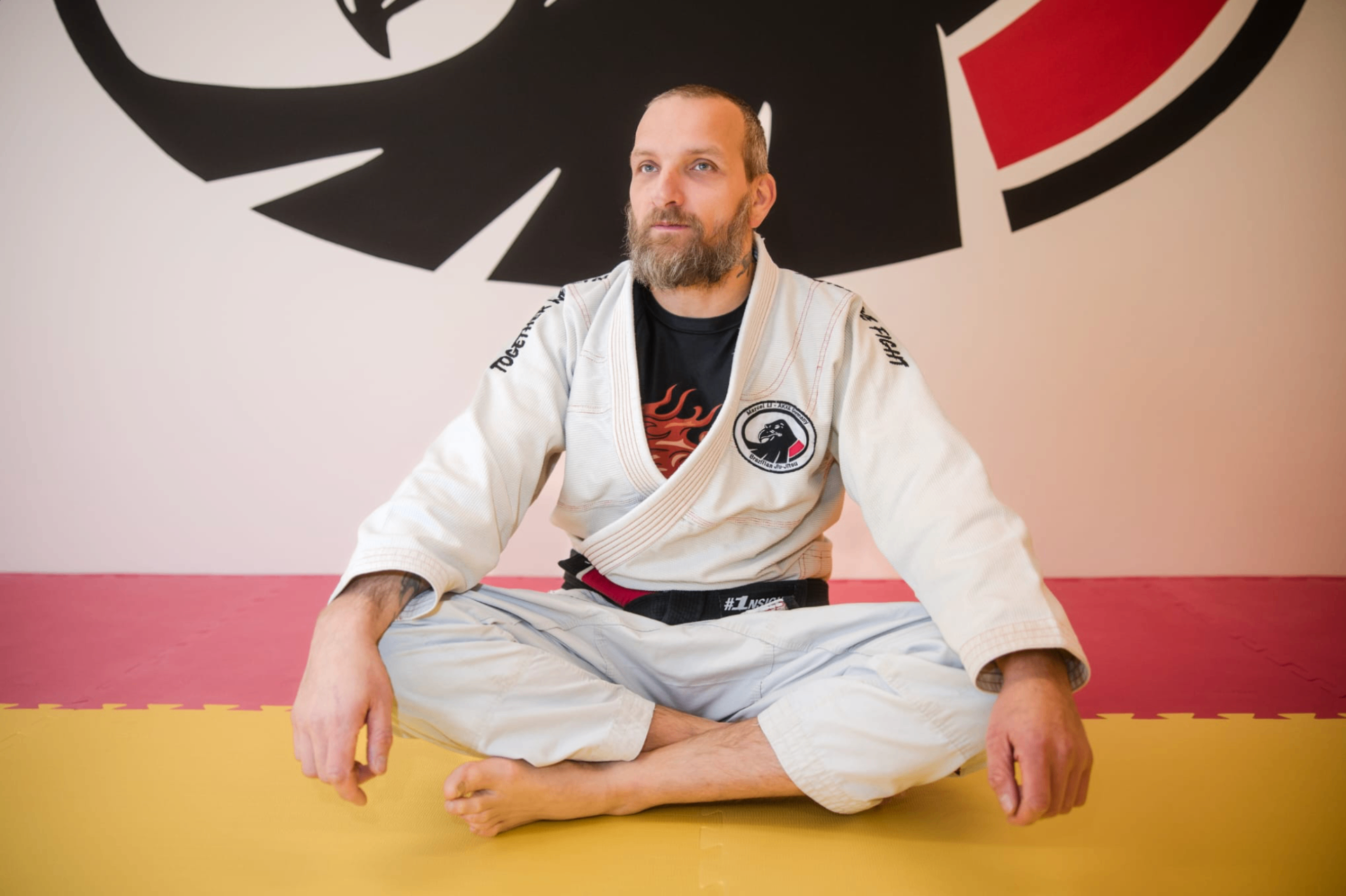 Head Coach Marcel Li im Gi, Schwarzgurt der Kampfsportschule Seefeld